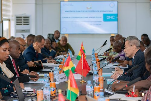 FOCAC 2024 : le ministre Ismaël NABE préside la réunion préparatoire avec l’Ambassadeur de Chine en Guinée