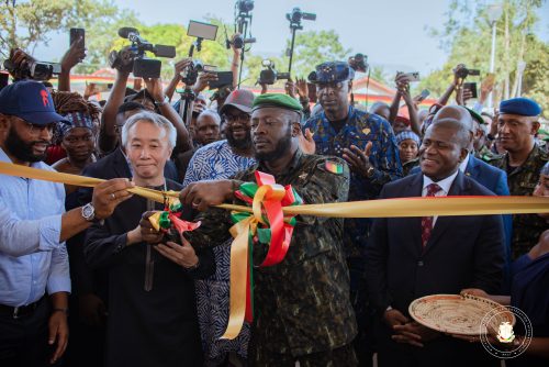 Renforcement du système de santé en Guinée : le Gouvernement inaugure le nouveau siège de l’INSP, fruit de la coopération Guinéo-Japonaise