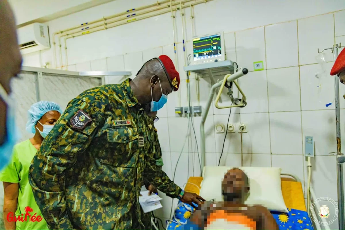 Le chef de l’État au chevet des victimes du drame de Conakry et à la Cathédrale de Conakry