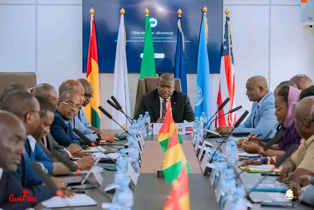 𝐂𝐨𝐦𝐩𝐭𝐞 𝐫𝐞𝐧𝐝𝐮 𝐝𝐮 𝐂𝐨𝐧𝐬𝐞𝐢𝐥 𝐝𝐞 𝐂𝐚𝐛𝐢𝐧𝐞𝐭 du lundi 13 mai 2024