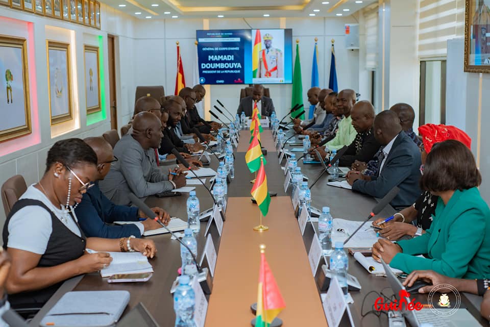 𝐂𝐨𝐦𝐩𝐭𝐞 𝐫𝐞𝐧𝐝𝐮 𝐝𝐮 𝐂𝐨𝐧𝐬𝐞𝐢𝐥 𝐝𝐞 𝐂𝐚𝐛𝐢𝐧𝐞𝐭 Ce lundi 3 juin 2024