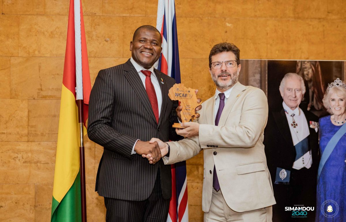 Coopération Guinée–Royaume-Uni : le Ministre Ismaël NABE honoré par un prestigieux Prix d’Excellence