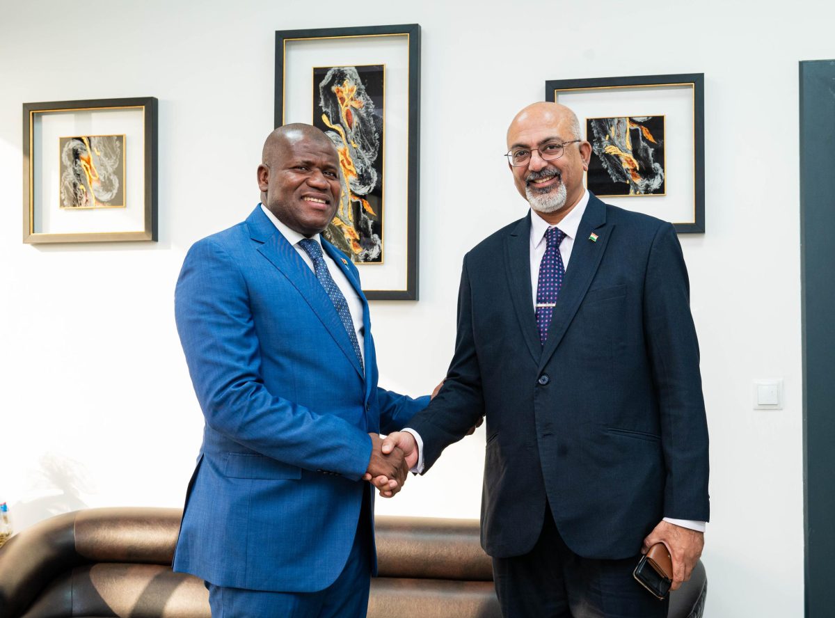 Audience : le Ministre Ismaël NABÉ reçoit SEM Sandeep Sood, nouvel Ambassadeur de l’Inde en Guinée
